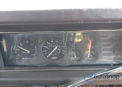 1982 Oldsmobile Cutlass Supreme Brougham z USA, uszkodzony, nr VIN 1G3AM47A6CM477902